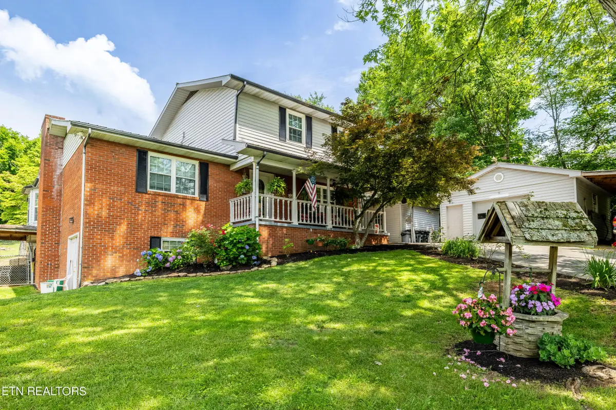 2814 Montvale Rd, Maryville, TN 37803 - #1