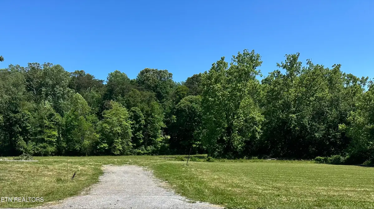 3169 Hinds Creek Rd, Heiskell, TN 37754 - #1