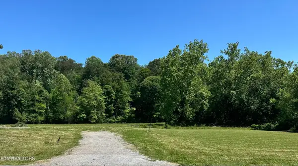3169 Hinds Creek Rd, Heiskell, TN 37754
