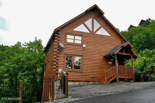 1044 Black Bear Cub Way, Sevierville, TN 37862 - #1