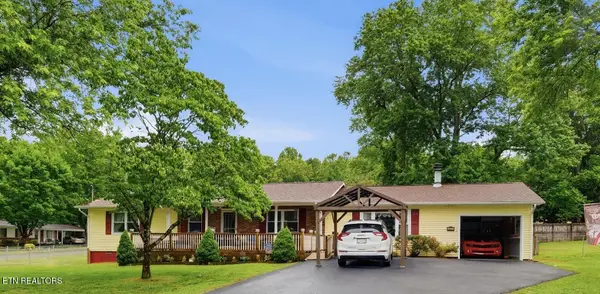 321 Smoky View Rd, Knoxville, TN 37920