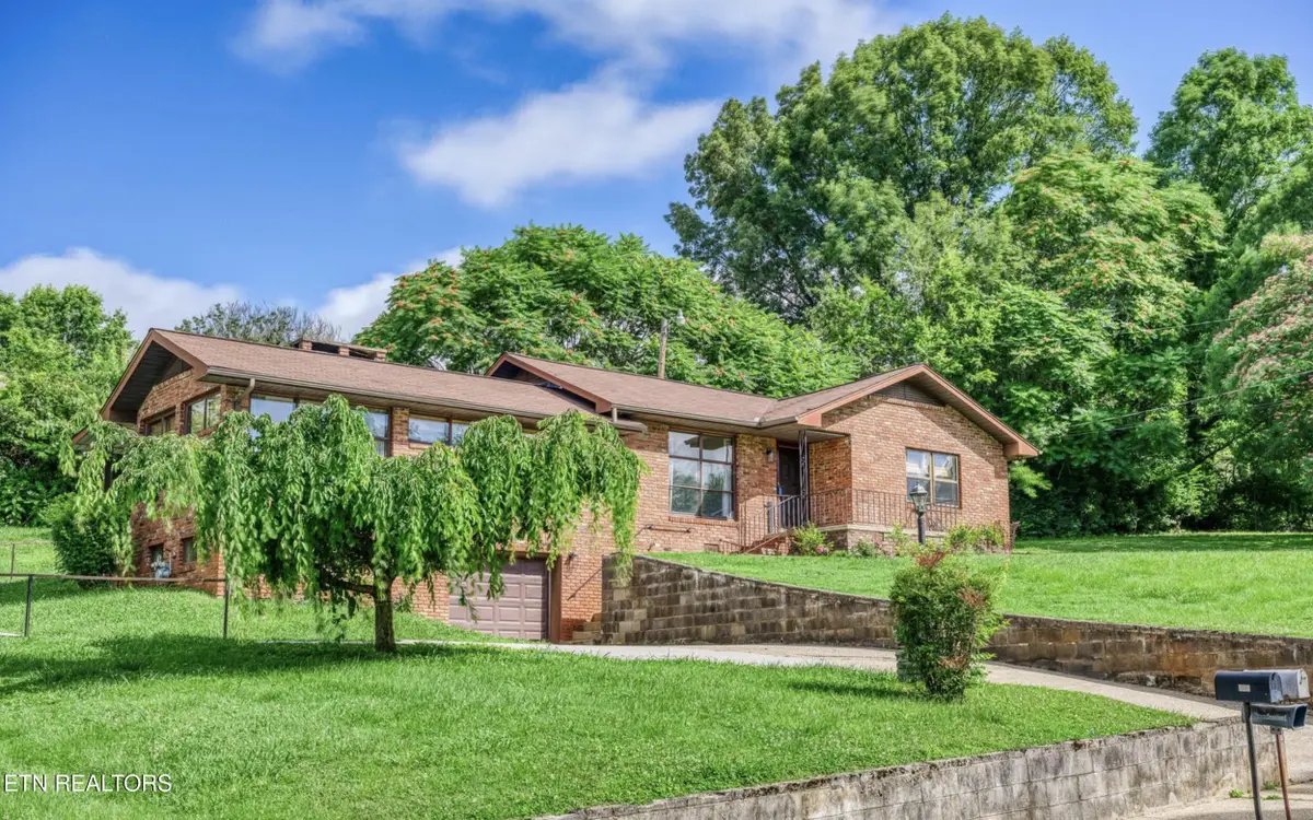 721 Woodview Drive, Knoxville, TN 37912 - #1
