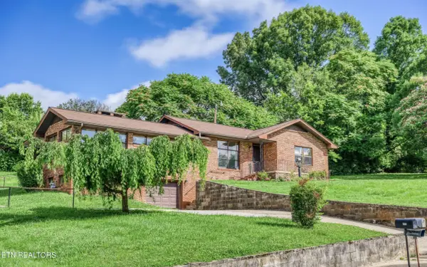 721 Woodview Drive, Knoxville, TN 37912