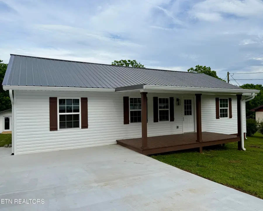 404 Greenwood Circle, Madisonville, TN 37354 - #2