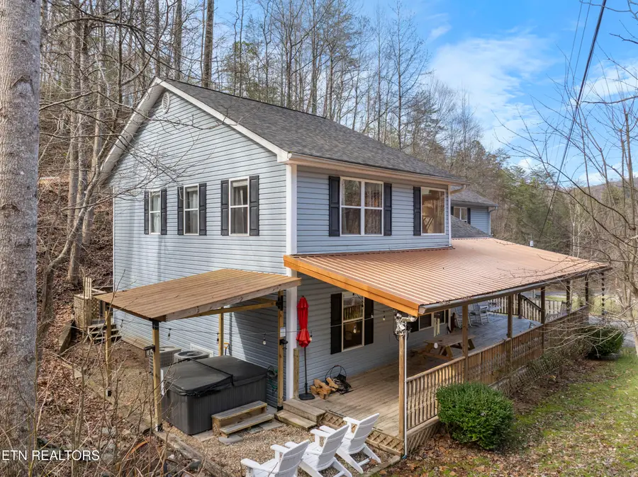 527 Hawks Tr, Gatlinburg, TN 37738 - #2