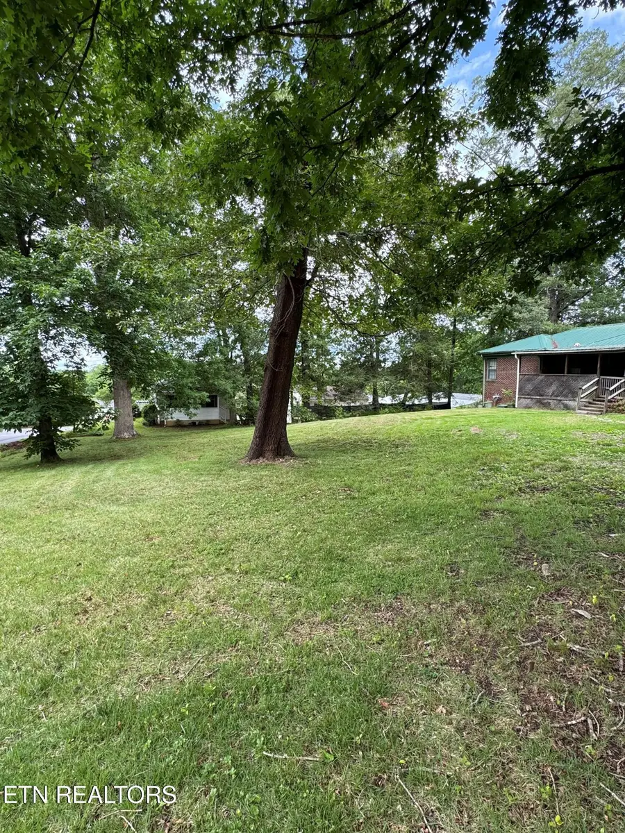 504 Akers St, Maryville, TN 37804 - #2