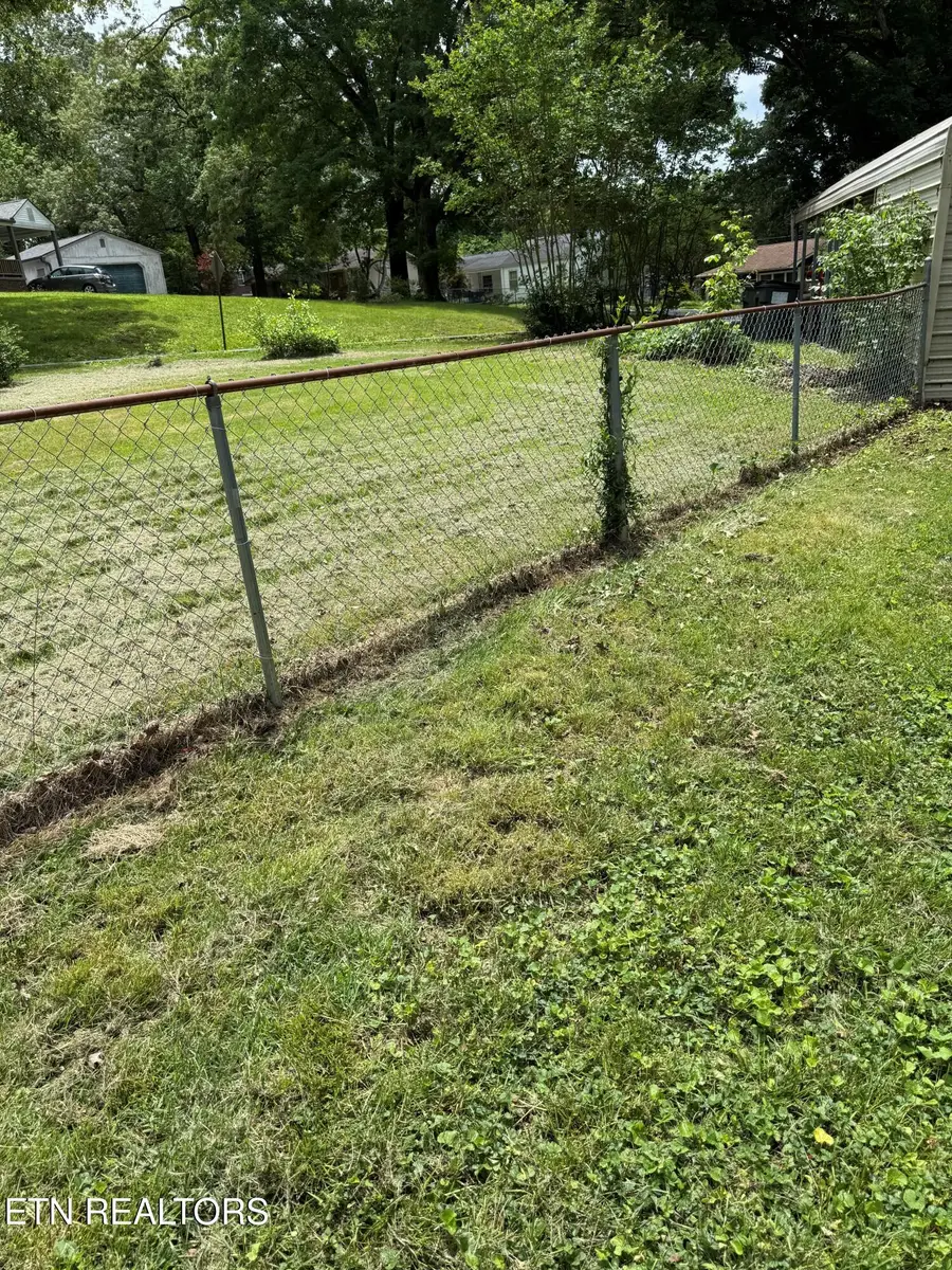 504 Akers St, Maryville, TN 37804 - #3