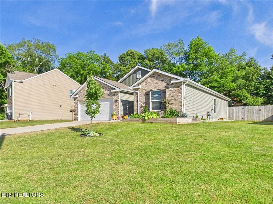 703 Tellico Ave, Athens, TN 37303 - #2