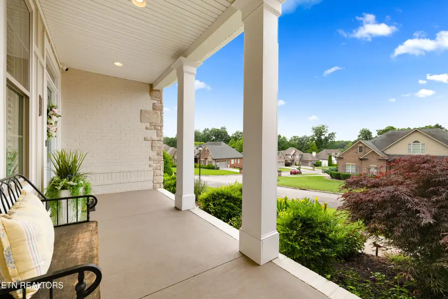 10213 Fox Cove Rd, Knoxville, TN 37922 - #3