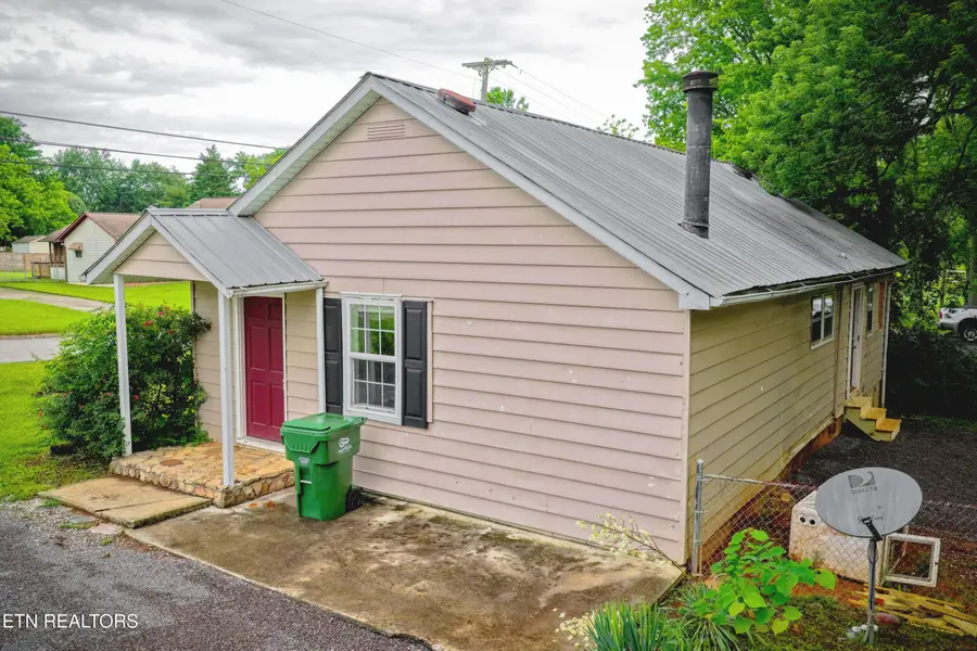 408 Amerine Rd, Maryville, TN 37804 - #2