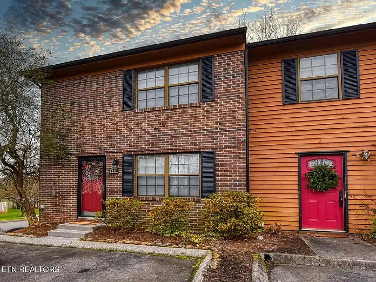 1221 Crest Brook Drive, Knoxville, TN 37923 - #1