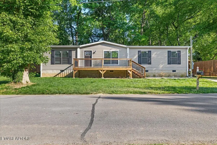 403 W Bank St, Athens, TN 37303 - #3