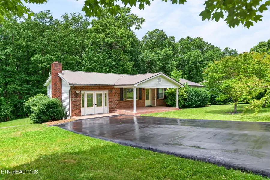 340 Prentice St, Crossville, TN 38555 - #3