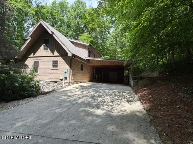 724 Tanasi Tr, Townsend, TN 37882 - #3