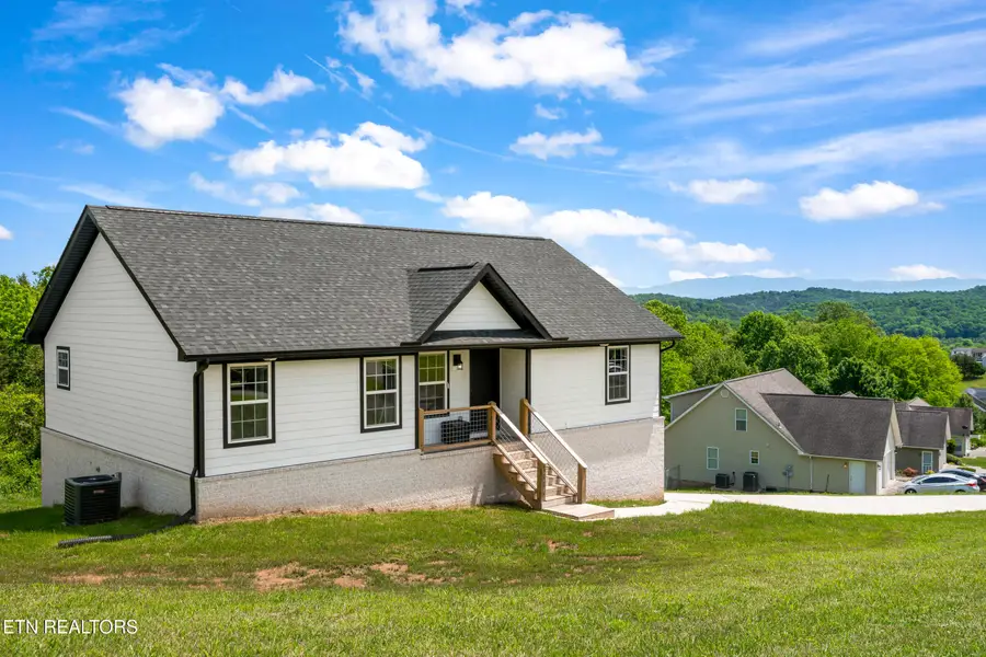 3886 Settlers Tr, Kodak, TN 37764 - #3