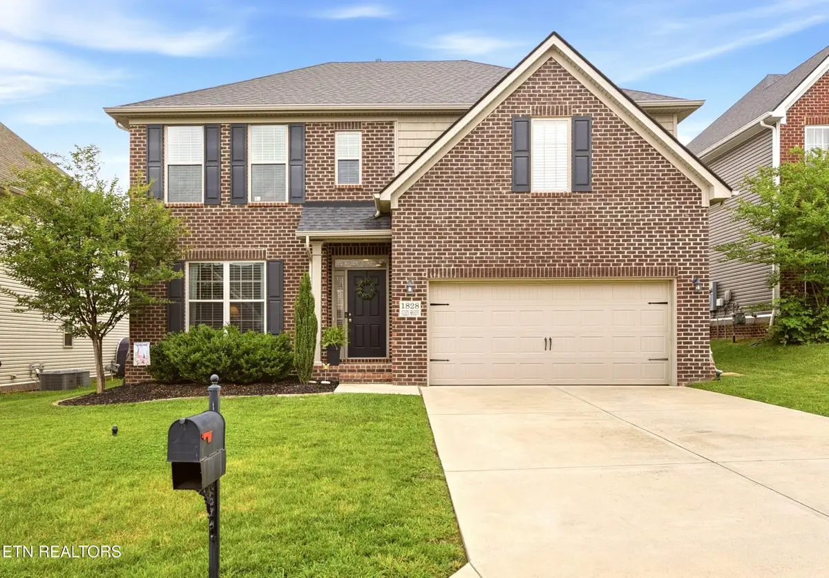 1828 Glen Shady Blvd, Knoxville, TN 37922 - #1