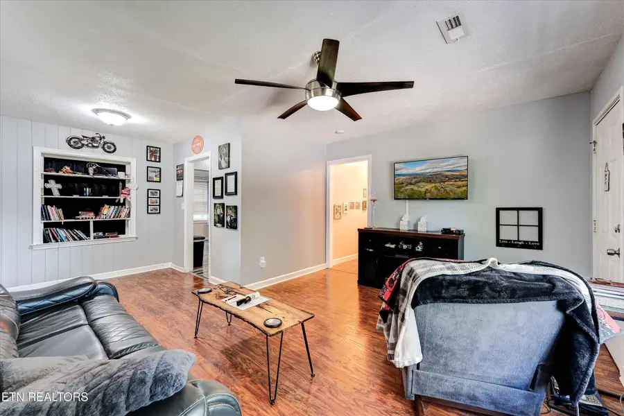 512 Akers St, Maryville, TN 37804 - #3