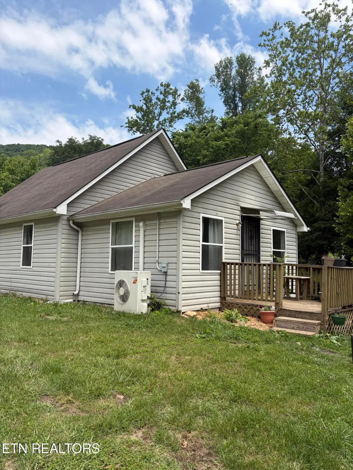 944 W Short Mountain Rd, Sneedville, TN 37869 - #1