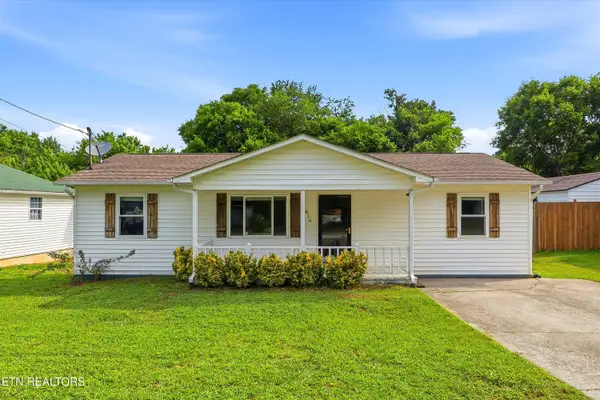 816 Pershing St, Maryville, TN 37801