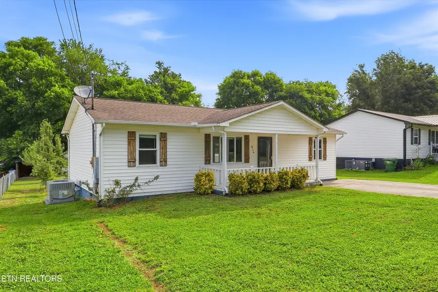 816 Pershing St, Maryville, TN 37801 - #2