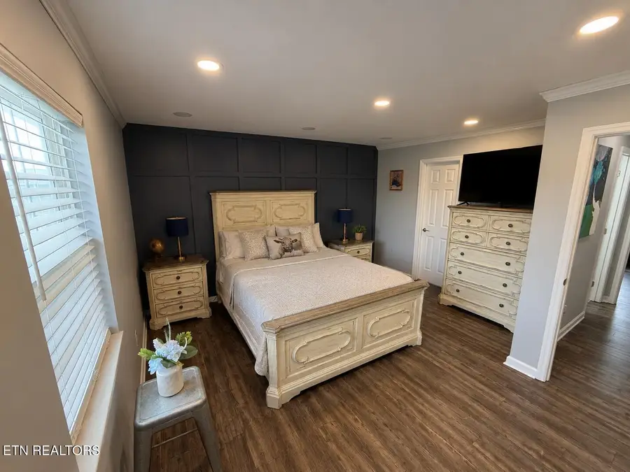 102 Village Trace #APT 13, Kingston, TN 37763 - #2