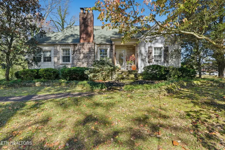 904 Granville Conner Rd, Powell, TN 37849 - #2