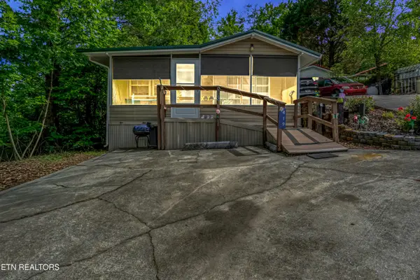 419 Mountain Thrush Drive, Townsend, TN 37882