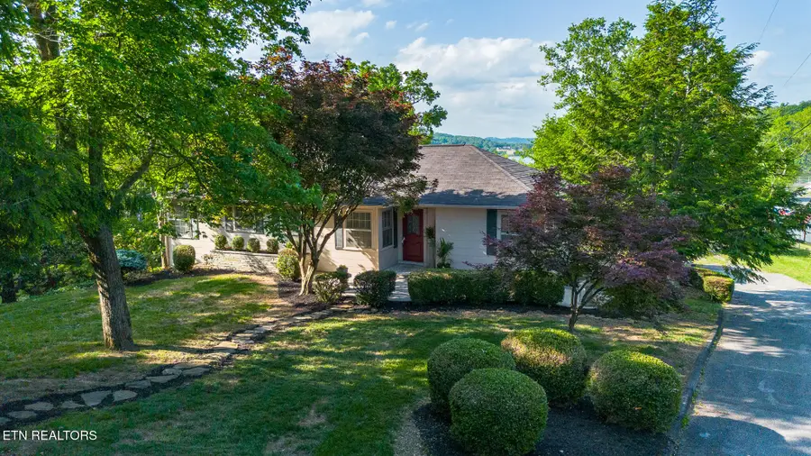 617 Mill St, Kingston, TN 37763 - #3