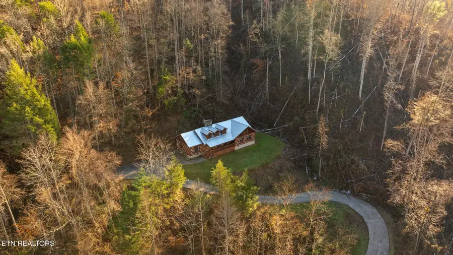 830 Sleepy Hollow Rd, Gatlinburg, TN 37738 - #2