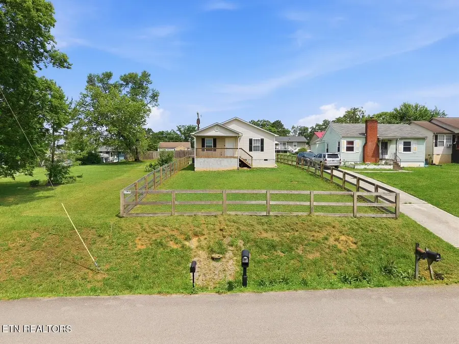 2721 Carson Ave, Knoxville, TN 37917 - #3