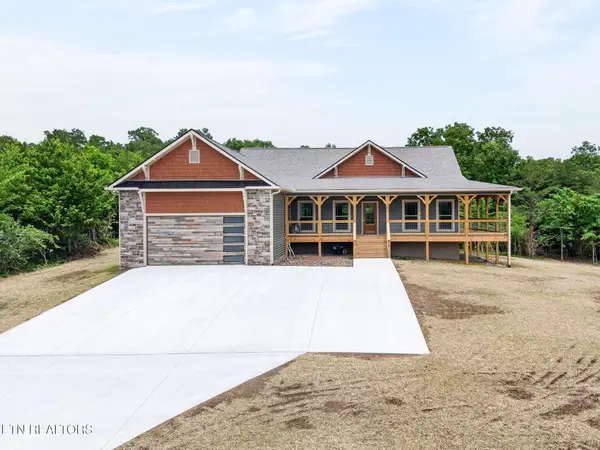 8036 Hebbertsburg Rd, Crab Orchard, TN 37723