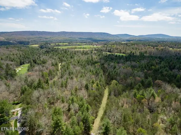 17 Menteith Lane, Crossville, TN 38558