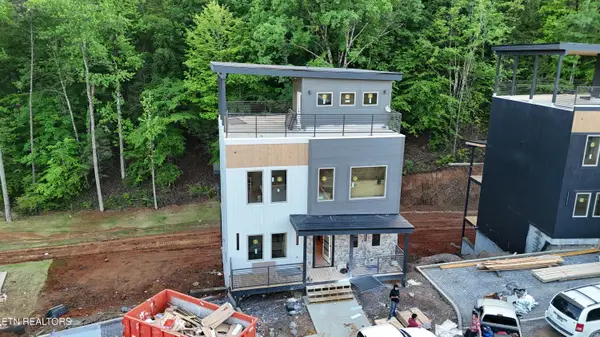 440 Hatchet Way, Pigeon Forge, TN 37863