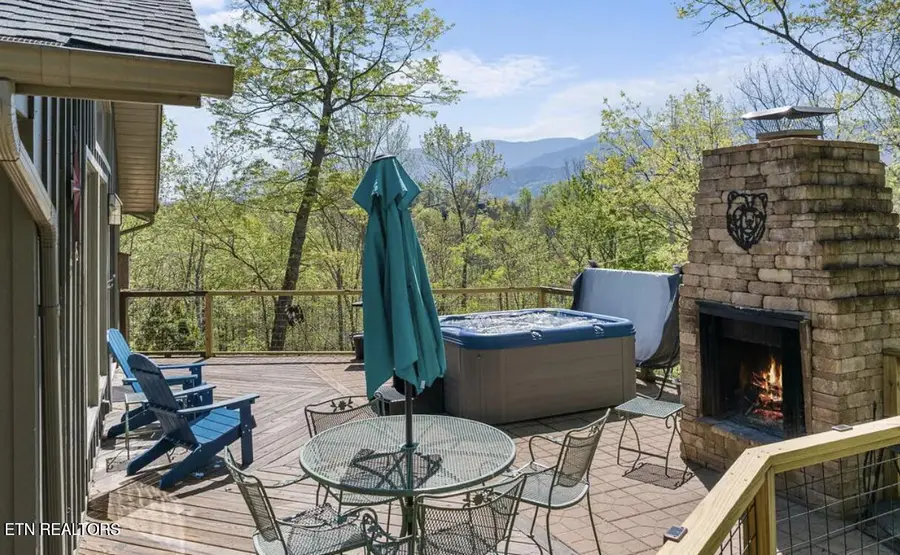 725 Sunshine Tr, Gatlinburg, TN 37738 - #2