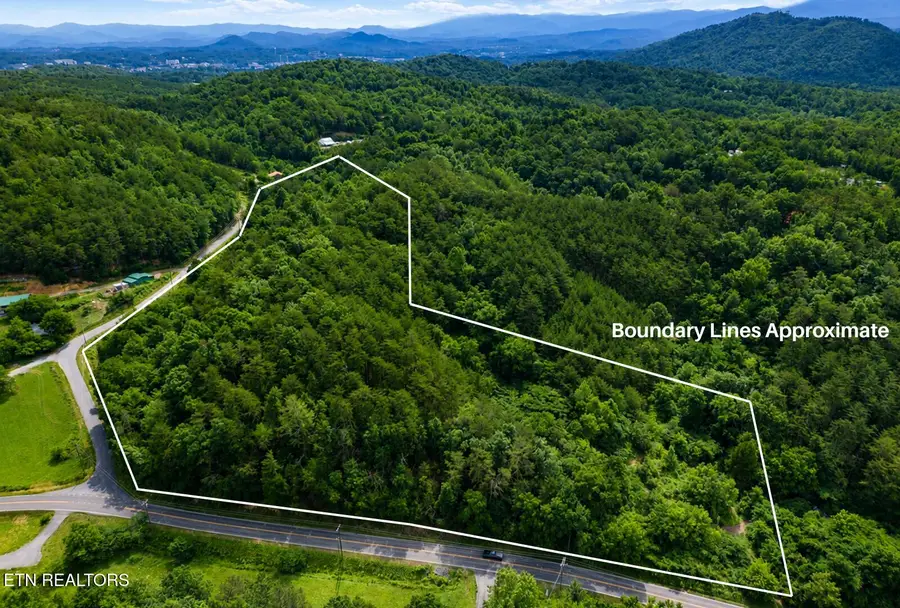 2131 Goose Gap Rd, Sevierville, TN 37876 - #2