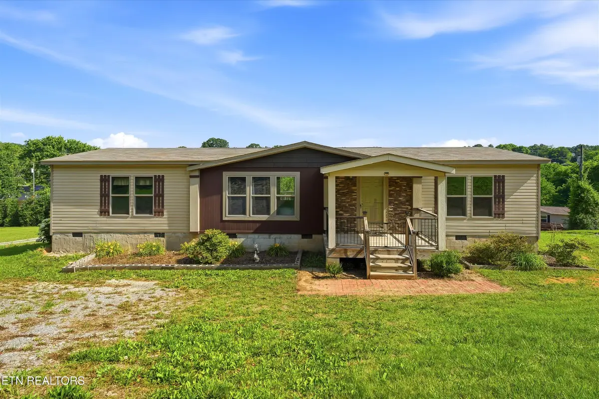 820 Childress Ave, Sweetwater, TN 37874 - #1