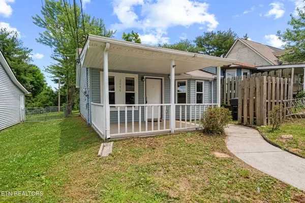 2046 Countryhill Lane, Knoxville, TN 37923