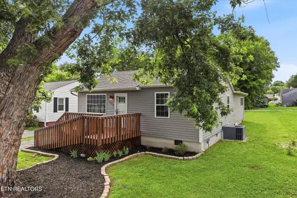 1426 Irwin Ave, Maryville, TN 37804