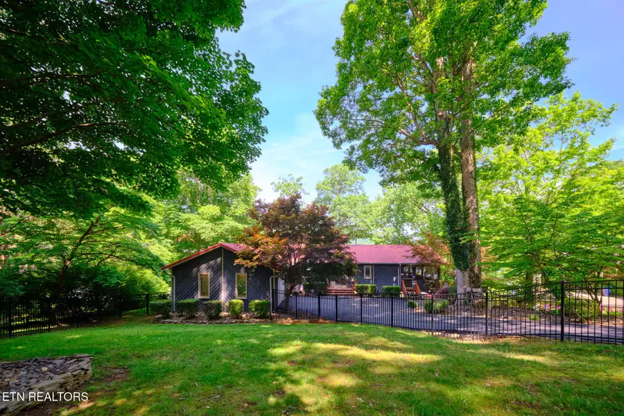 817 Lakewood Drive, Jefferson City, TN 37760 - #2