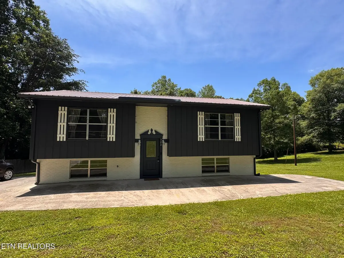 522 Henderson Drive, Madisonville, TN 37354 - #1