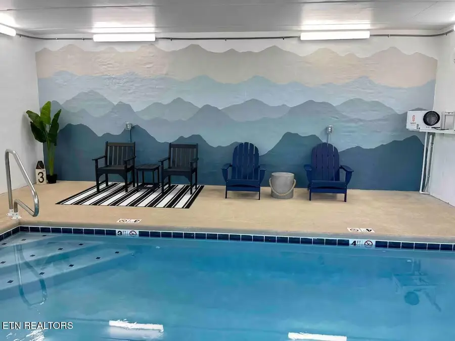 3142 Smoky Bluff Tr, Sevierville, TN 37862 - #3