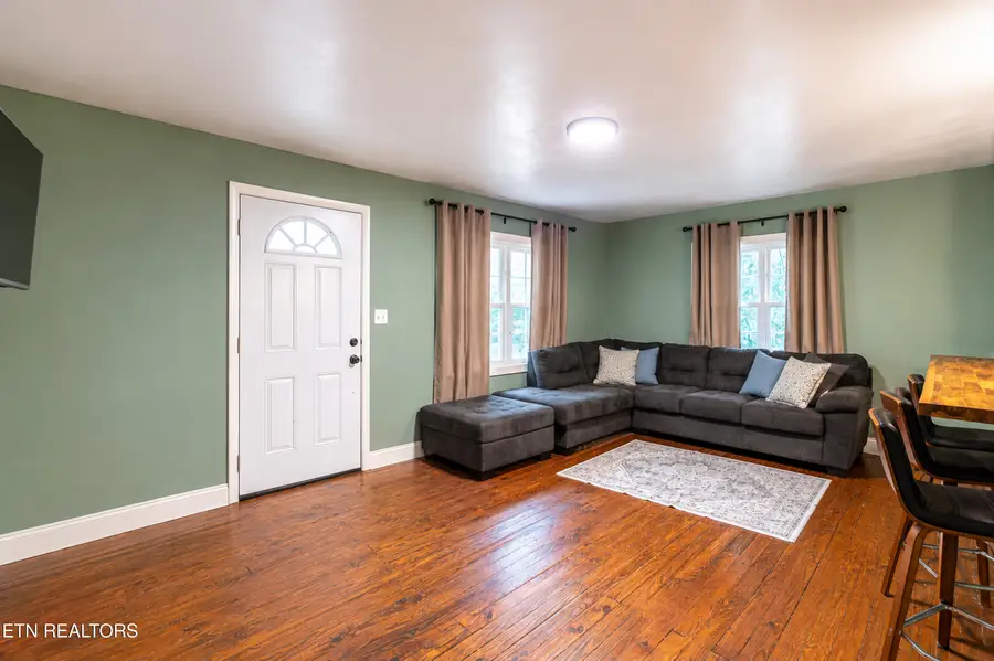 520 Burns Rd, Knoxville, TN 37914 - #3