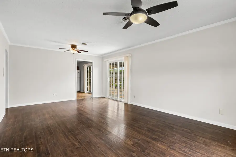 812 S Cedar St, Maryville, TN 37804 - #3