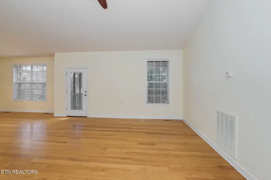 880 Glenfield Drive, Lenoir City, TN 37771 - #2