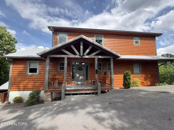 433 Red Hawk Way, Gatlinburg, TN 37738