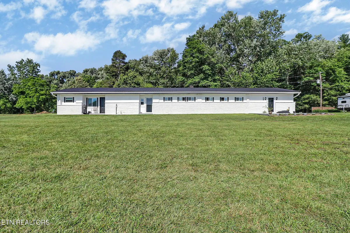 1104 Allardt Hwy, Jamestown, TN 38556 - #1