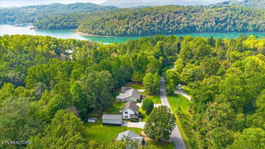 804 Pine Hollow Rd, Jacksboro, TN 37757 - #2