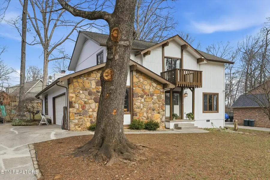 7940 Castlecomb Rd, Powell, TN 37849 - #2