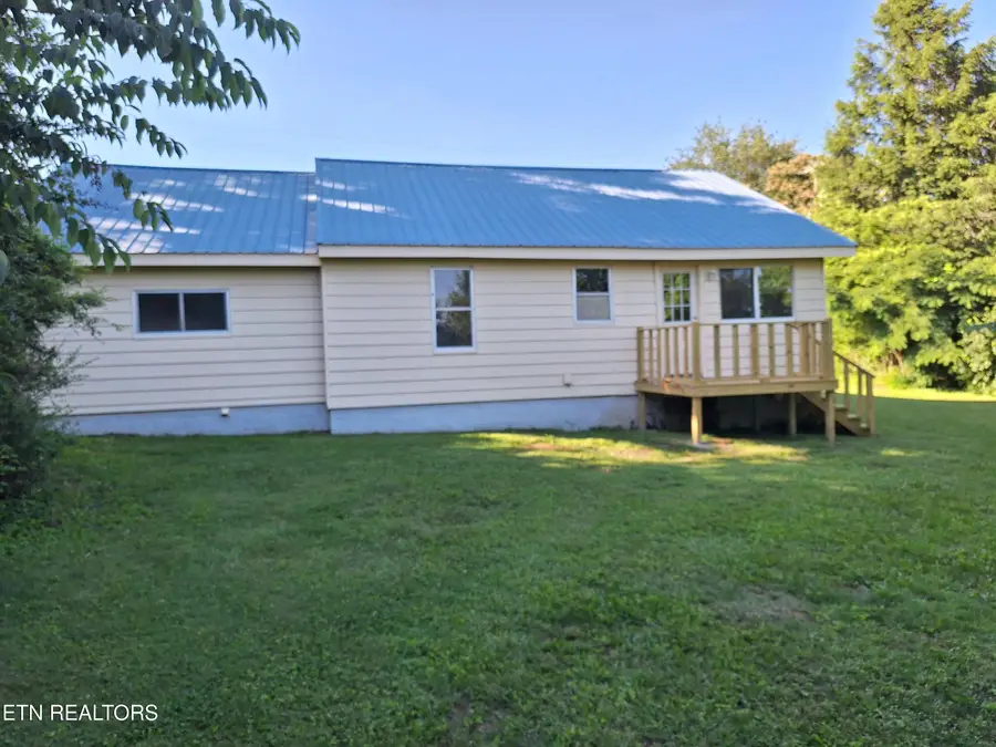 205 Harrill St, Madisonville, TN 37354 - #3