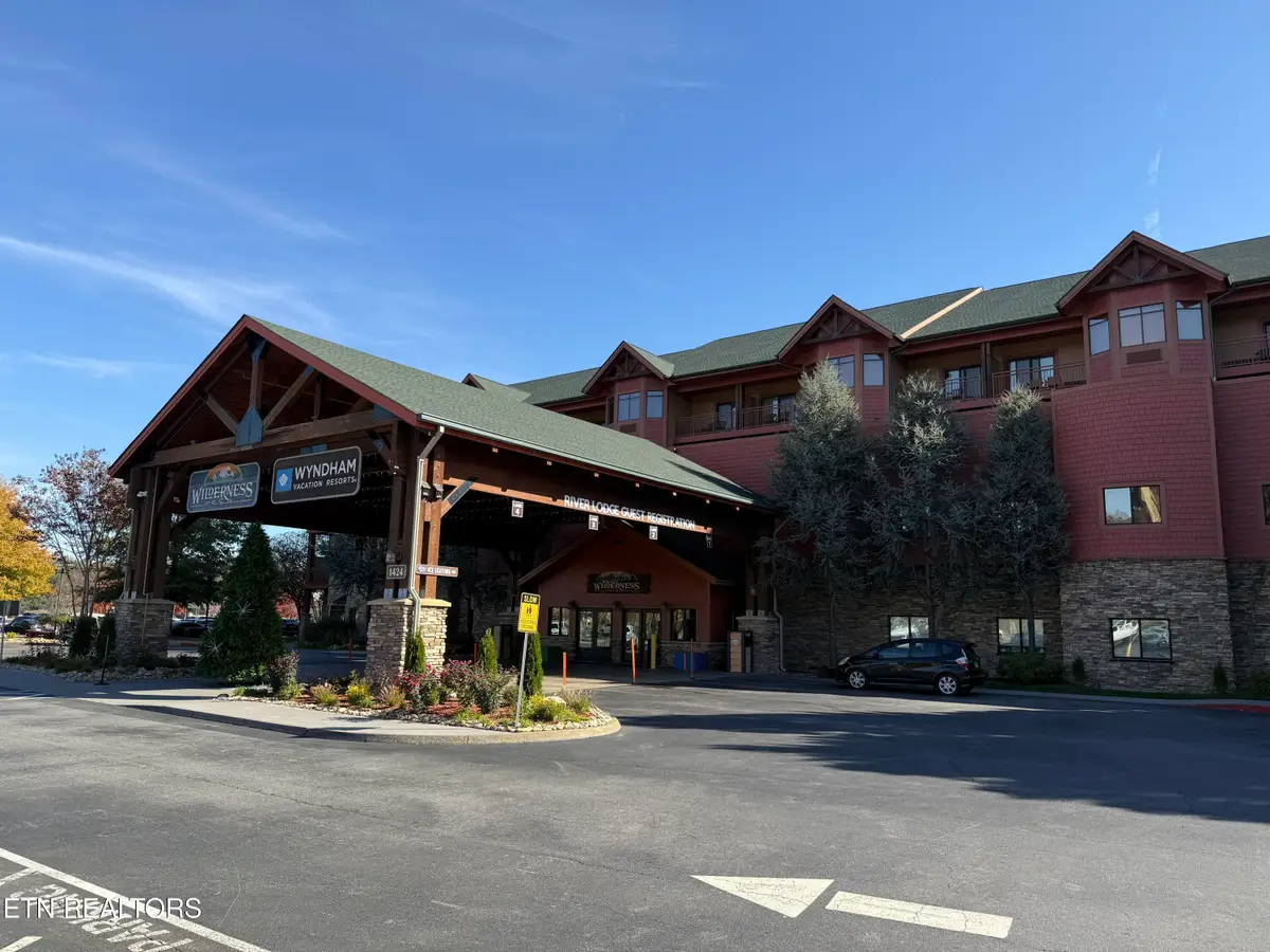 1424 Old Knoxville Hwy #11003,5, Sevierville, TN 37876 - #1